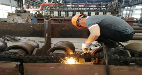 公司600穿孔機組例行保養(yǎng)檢修