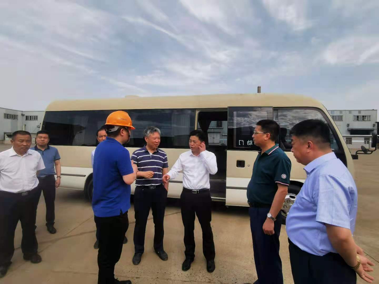 淮陰區(qū)陳張區(qū)長(zhǎng)一行來(lái)我司檢查工作